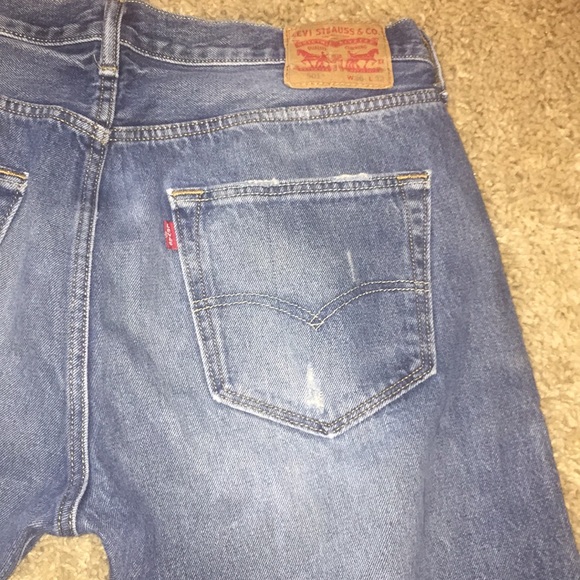 Levi’s 501 Button Fly Distressed Jeans - Picture 5 of 7